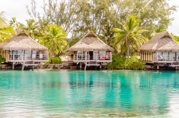 Víz felett bungalók, Francia Polinézia - Fotó, kép