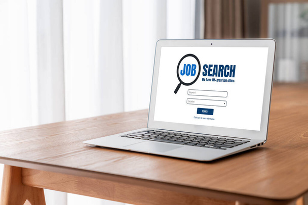 Búsqueda de empleo en línea en el sitio web modish para el trabajador a la búsqueda de oportunidades de empleo en la red de Internet de contratación - Foto, imagen