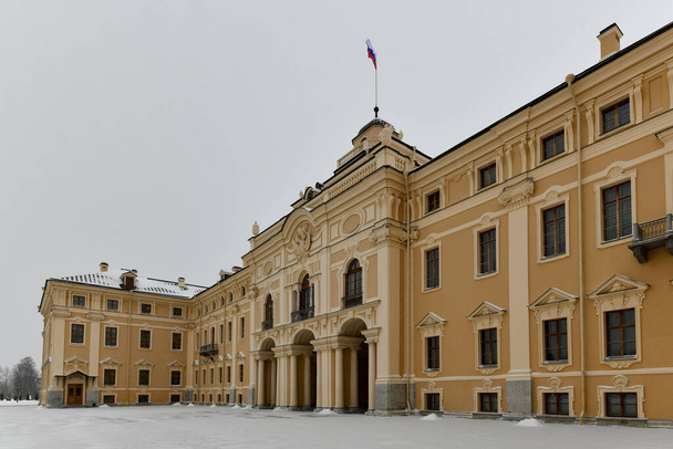 Palais Konstantinovsky, Palais des Congrès nationaux à Saint-Pétersbourg, Russie pendant l'hiver. - Photo, image