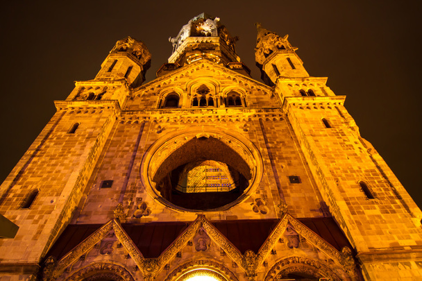 Kościół Pamięci Cesarza Wilhelma w nocy - Zdjęcie, obraz