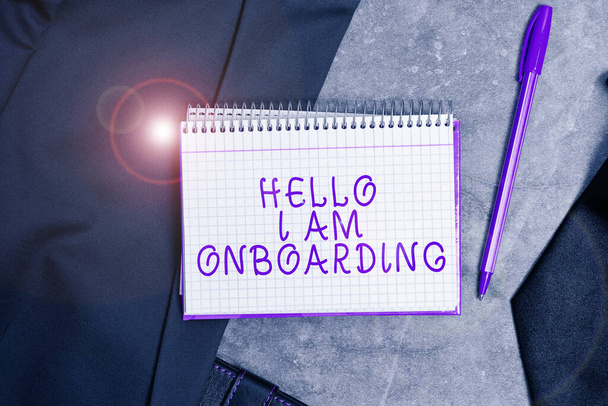 Conceptueel bijschrift Hello I Am Onboarding, Business concept Actie Proces van het integreren van een nieuwe werknemer in een organisatie - Foto, afbeelding