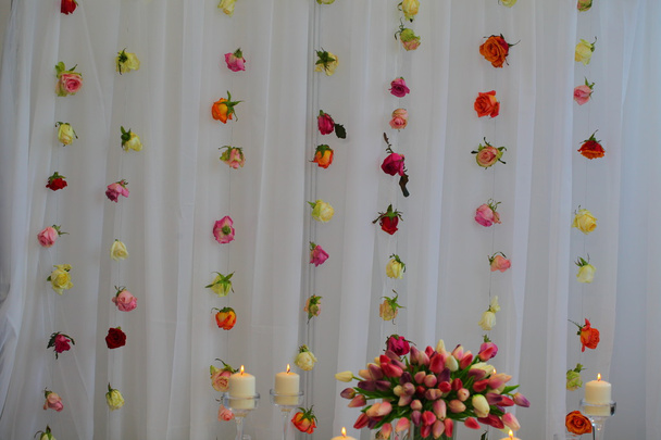Kytice tulipánů na svatební stůl - Fotografie, Obrázek