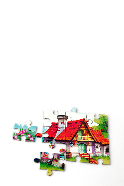 Landhaus aus Puzzle - Foto, Bild