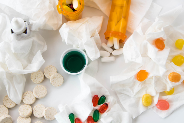 rhume et grippe en vente libre médicaments
 - Photo, image