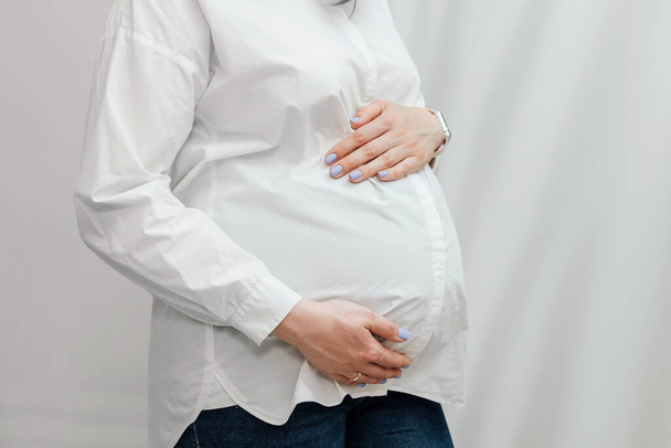 Ultrasound screening for pregnant woman at modern clinic - Fotografie, Obrázek