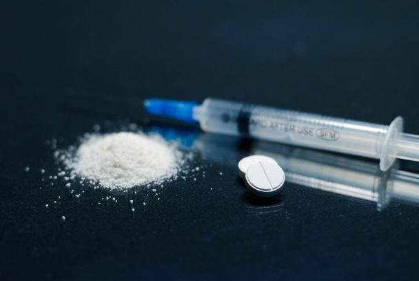 syringe , drugs , heroin, cocaine - Фото, зображення