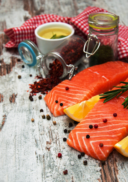 portions of fresh salmon fillet  - Foto, imagen