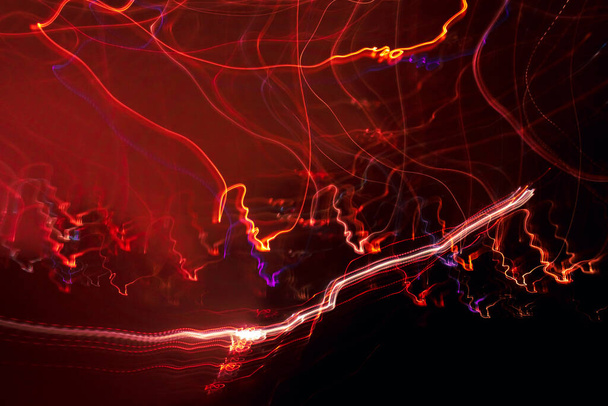 Abstraktes rotes Feuerwerk background.Colorful Feuerwerk in verschiedenen Farben über Nacht sky.Abstract Urlaub background.Copy space.Unscharfes Bild. - Foto, Bild