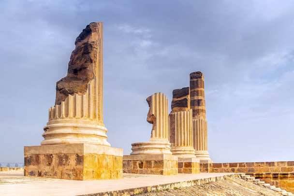 Открытие Утины. Замечательный археологический объект Туниса на пути к Загуаню - Фото, изображение