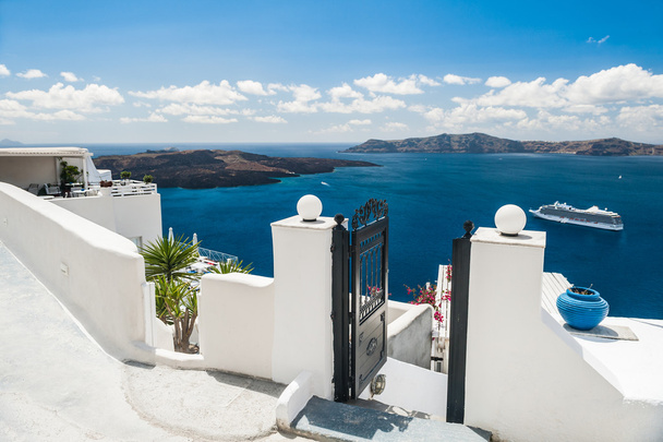 Architettura bianca sull'isola di Santorini, Grecia - Foto, immagini