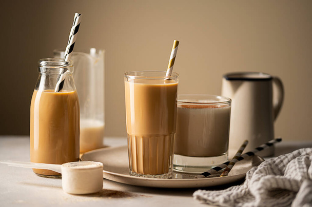 Glass of protein chocolate drinks, milkshake or coffee refreshing drinks - Valokuva, kuva