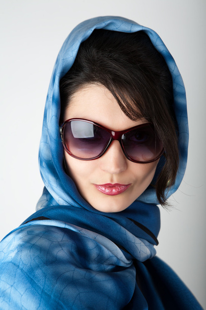 Young woman with sunglasses. - Zdjęcie, obraz