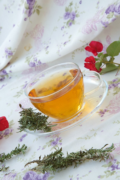 Літній трав'яний чай зі смаком
 - Фото, зображення