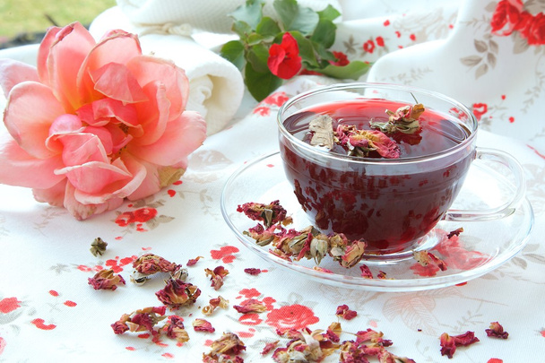 Пелюстки троянд чай
 - Фото, зображення