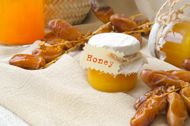 Дати меду
 - Фото, зображення