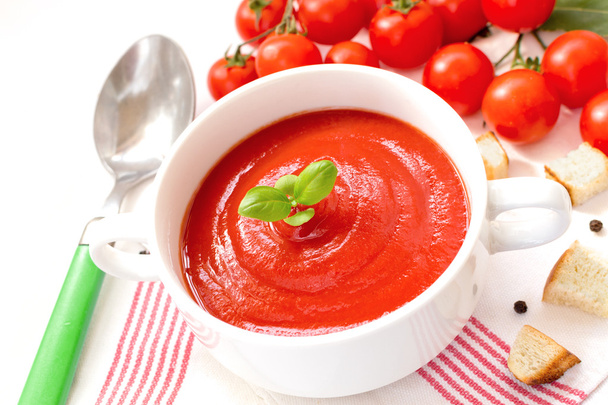 Sopa de tomate
  - Foto, imagen