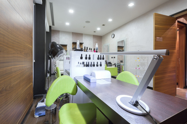 Manicure station at modern beauty salon - Foto, Imagen