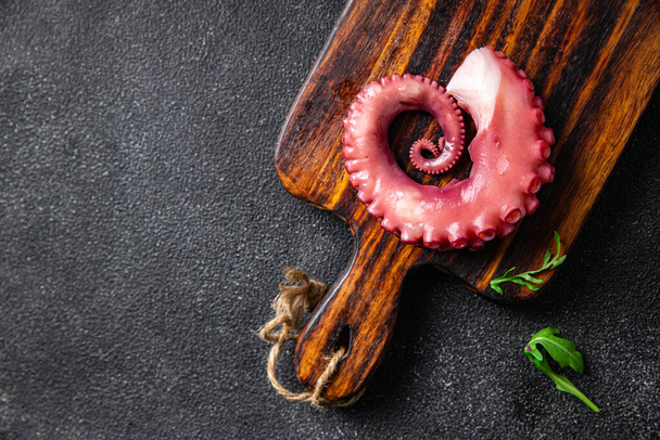 chobotnice jídlo čerstvé mořské plody deska jídlo občerstvení na stole kopírovat prostor jídlo pozadí venkovské horní pohled - Fotografie, Obrázek