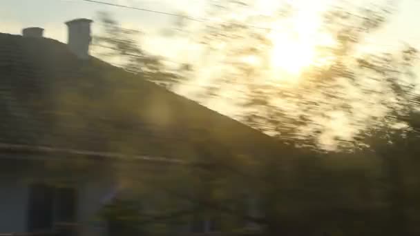 Ранкове сонце на переміщення поїзд - Кадри, відео
