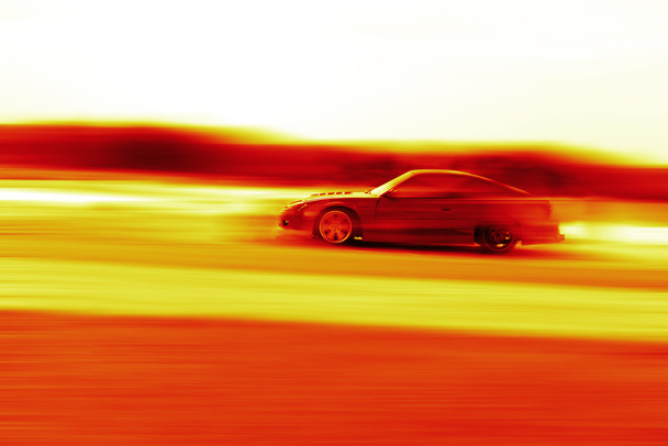 Çok hızlı sürme, Hareket Bulanıklığı drift yanıyor - Fotoğraf, Görsel