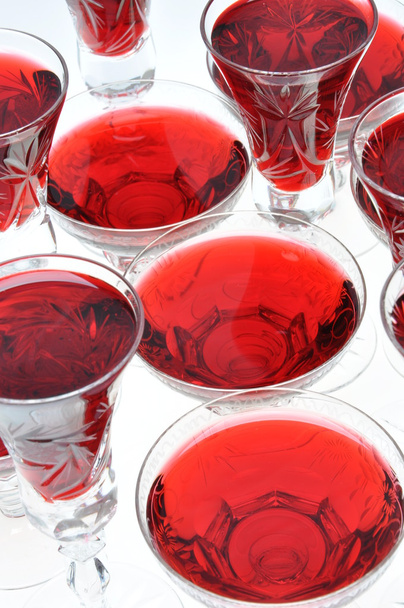 Alkoholické nápoje v křišťálové sklenice - Fotografie, Obrázek