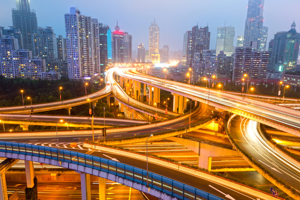 Xangai passagem superior e estrada elevada
 - Foto, Imagem