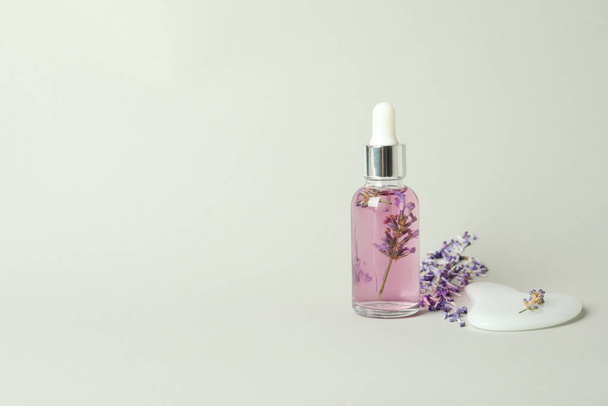 Körperpflege und Hautpflege Kosmetik - Lavendelöl - Foto, Bild