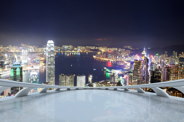 Κενή προβολή κατάστρωμα με Hong Kong Νυκτερινή σκηνή - Φωτογραφία, εικόνα