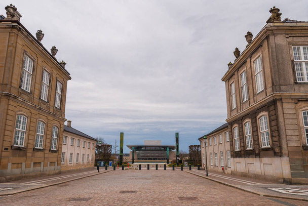 Näkymä oopperataloon Kööpenhaminassa Tanska Amalienborgin palatsista - Valokuva, kuva