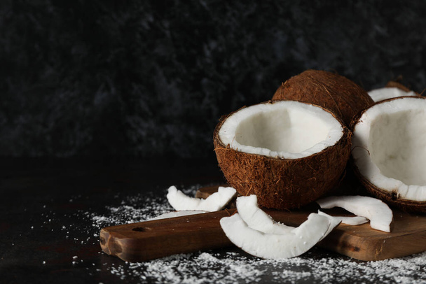 Composition with coconut and coconut powder, space for text - Fotografie, Obrázek