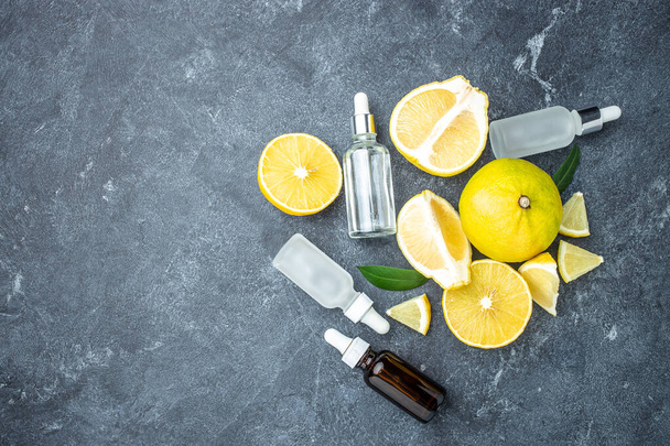 Bergamot citrusfélék illóolaj, aromaterápiás olaj természetes szerves kozmetikai. hely szöveg, felső nézet. - Fotó, kép