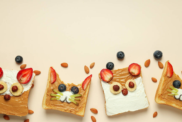 Tasty breakfast or lunch for kid - toasts, food that the child can take with him - Foto, Imagem
