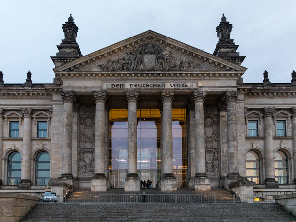 Reichstag em Berlim no final da noite. - Foto, Imagem