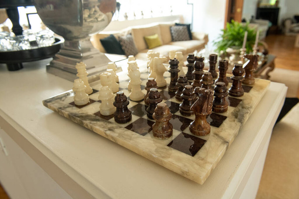 アンティーク大理石のチェスの手彫り - 写真・画像