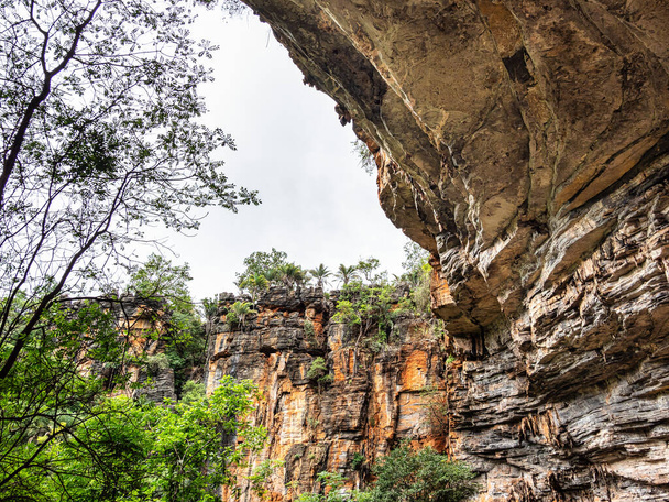 Limestone cave of stalactite and stalagmite formations, the Gruta da Lapa Doce Cave, tourist attraction of Chapada Diamantina in Bahia, Brazil. - Foto, imagen