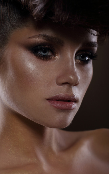 Glamorous Fashion Model with Dark Mascara - Valokuva, kuva