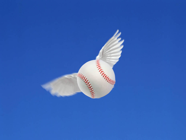 Pelota de béisbol disparada en el aire con fondo azul del cielo - Foto, Imagen