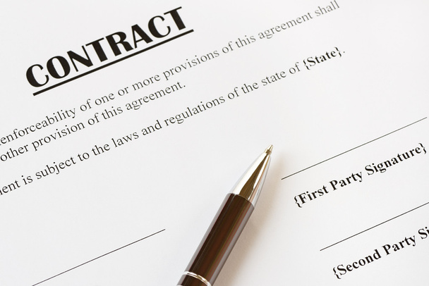 контракт и ручка
 - Фото, изображение