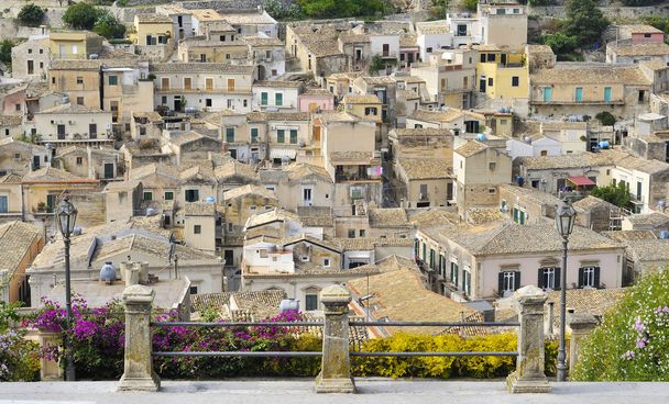 Modica hermosas ciudades de Sicilia
 - Foto, Imagen
