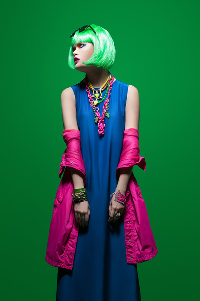 Woman with green hair - 写真・画像