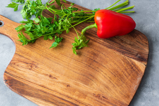 Kitchen chopping board background with copy space - Fotó, kép