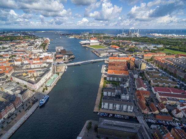 Kodaň Cityscape, Dánsko. Kodaň Staré Město, Opera House, Nyhavn Street Food Market - Fotografie, Obrázek