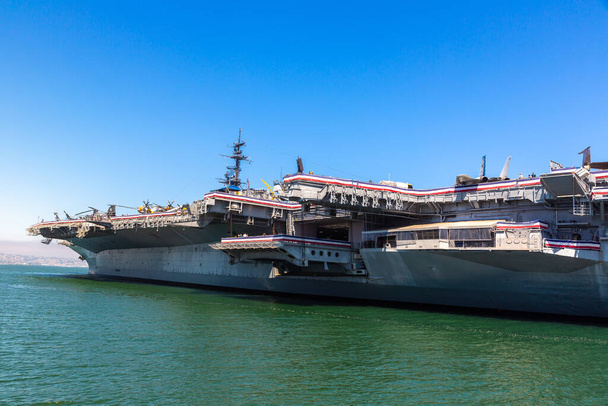 SAN DIEGO, USA - MARCH 29, 2020: Aircraft carrier USS Midway Museum  in San Diego, California, USA - Valokuva, kuva