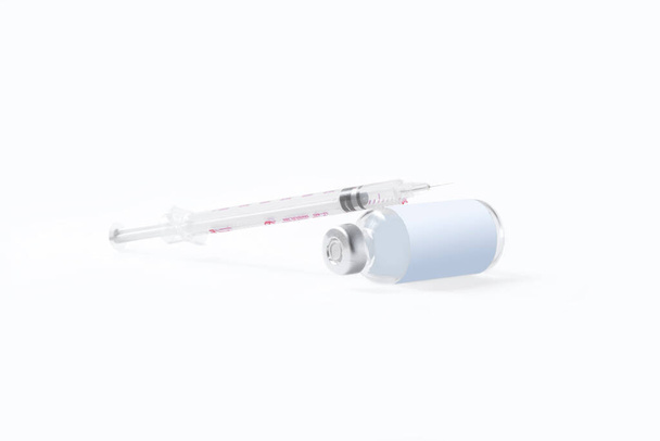 Beyaz arka planda şırınga ile enjeksiyon için tıbbi şişeler. Coronavirus Aşısı. - Fotoğraf, Görsel