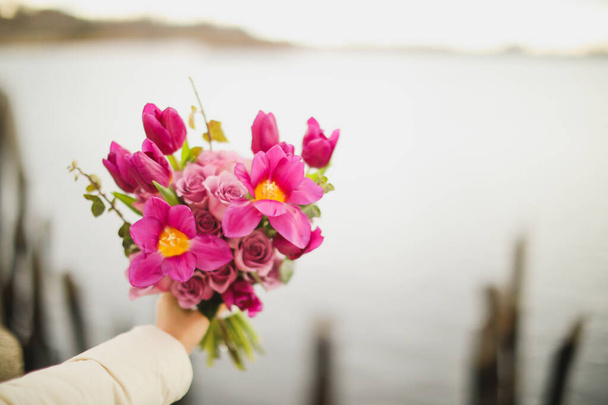 schöner Hochzeitsstrauß aus Blumen - Foto, Bild