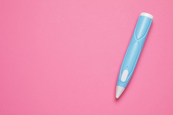 Stylish 3D pen on pink background, top view. Space for text - Fotografie, Obrázek