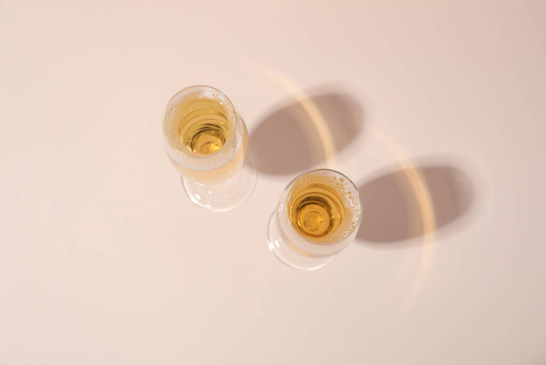 Konzept des köstlichen Alkoholgetränks, Champagnergetränks - Foto, Bild