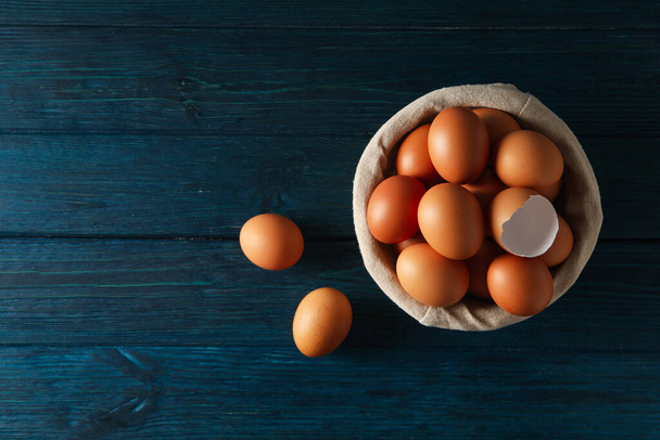Koncept čerstvého a přírodního zemědělského produktu - vejce, prostor pro text - Fotografie, Obrázek