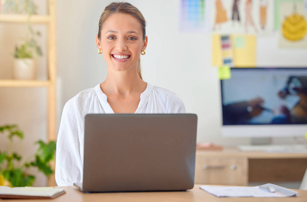 Office, happy woman portrait and laptop of a fashion designer and stylist with a smile. Website, digital ecommerce analytics and design research of a young person working on style business app. - Foto, Imagem