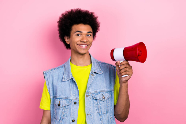 Photo of handsome positive person toothy smile arm hold loudspeaker isolated on pink color background. - Foto, immagini